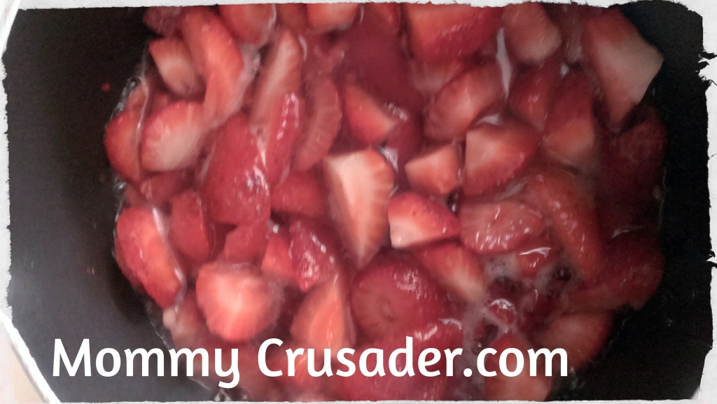 strawberry sauce | mommycrusader.com