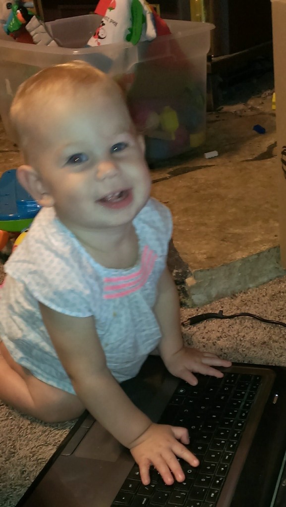Baby typing | mommycrusader.com