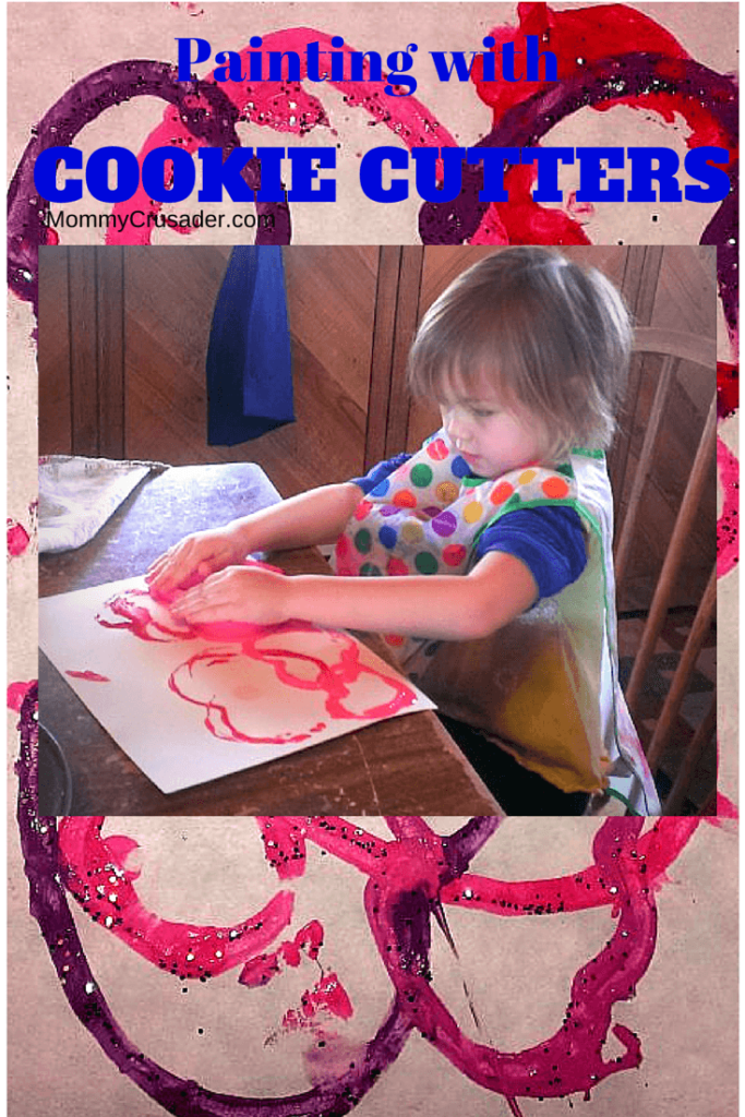 Painting with Cookie Cutters | MommyCrusader.com